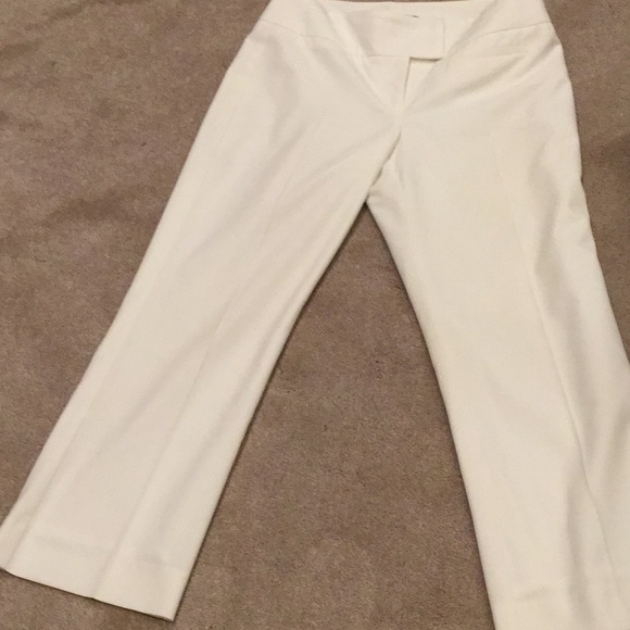 White Capri/ Crop pants - Picture 4 of 7